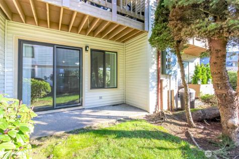 17311 119th Ln SE J#3 Renton WA 98058