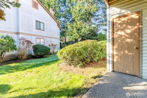 17311 119th Ln SE J#3 Renton WA 98058