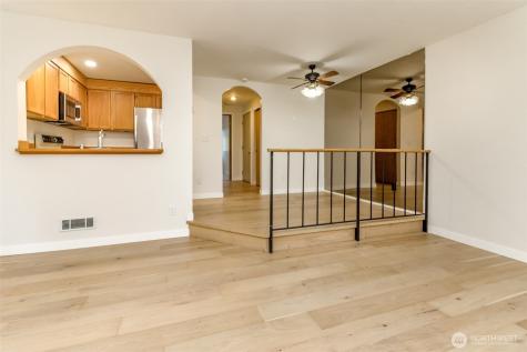 17311 119th Ln SE J#3 Renton WA 98058