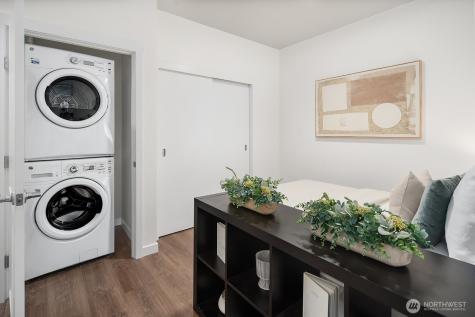 1085 103rd Avenue NE Bellevue WA 98004