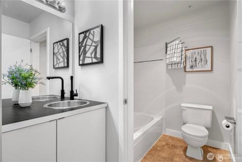 2415 2nd Avenue Seattle WA 98121