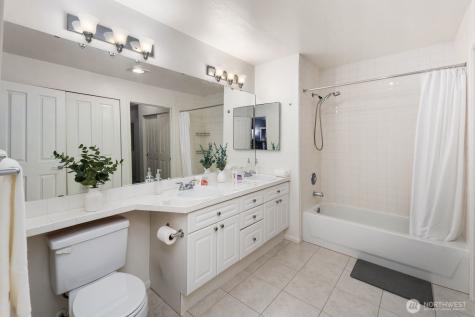 2244 SE 132nd Avenue Bellevue WA 98005