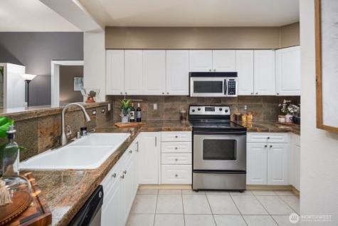 2244 SE 132nd Avenue Bellevue WA 98005