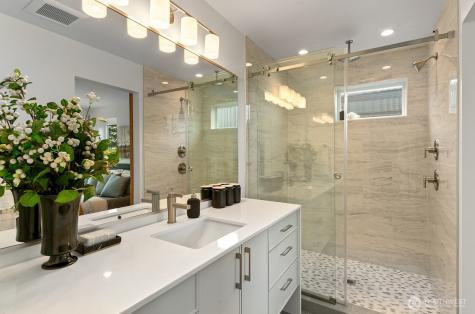 4116 Burke Avenue N Seattle WA 98103
