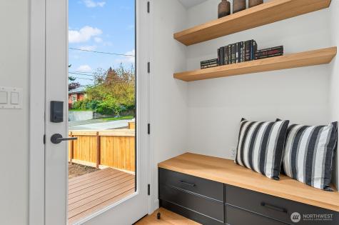 4116 Burke Avenue N Seattle WA 98103