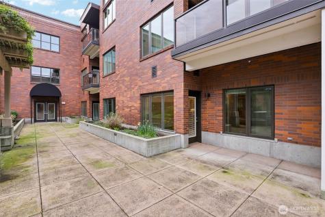 300 W 8th Street Vancouver WA 98660