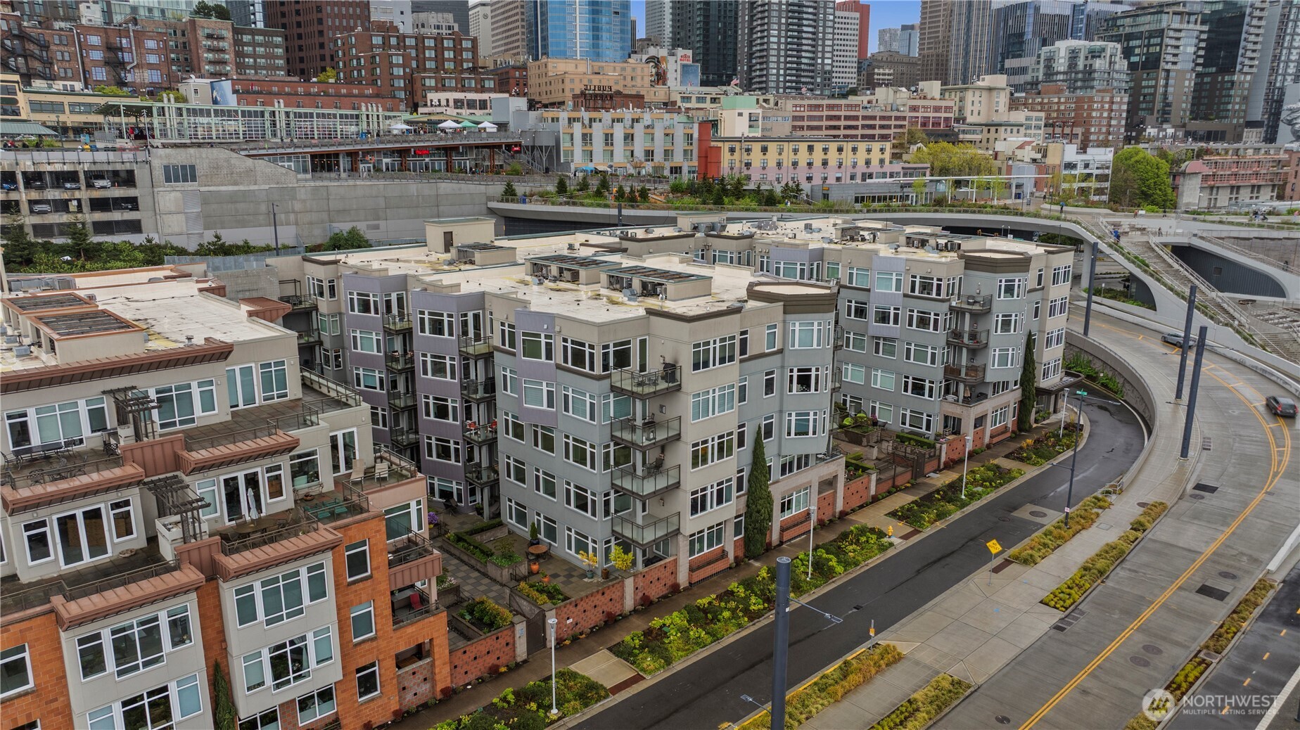 1900 Alaskan Way Seattle WA 98101