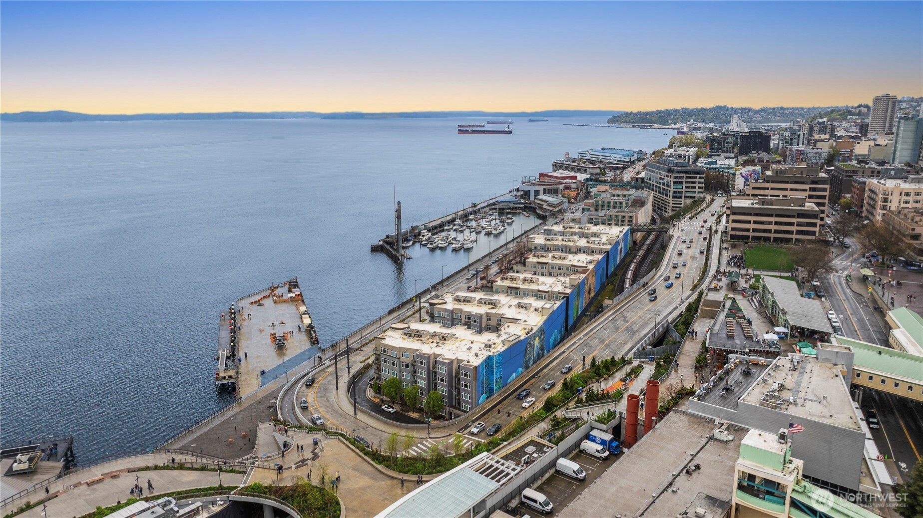 1900 Alaskan Way Seattle WA 98101