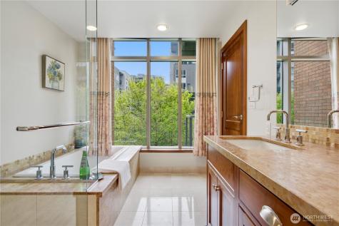 10620 NE 9th Place Bellevue WA 98004