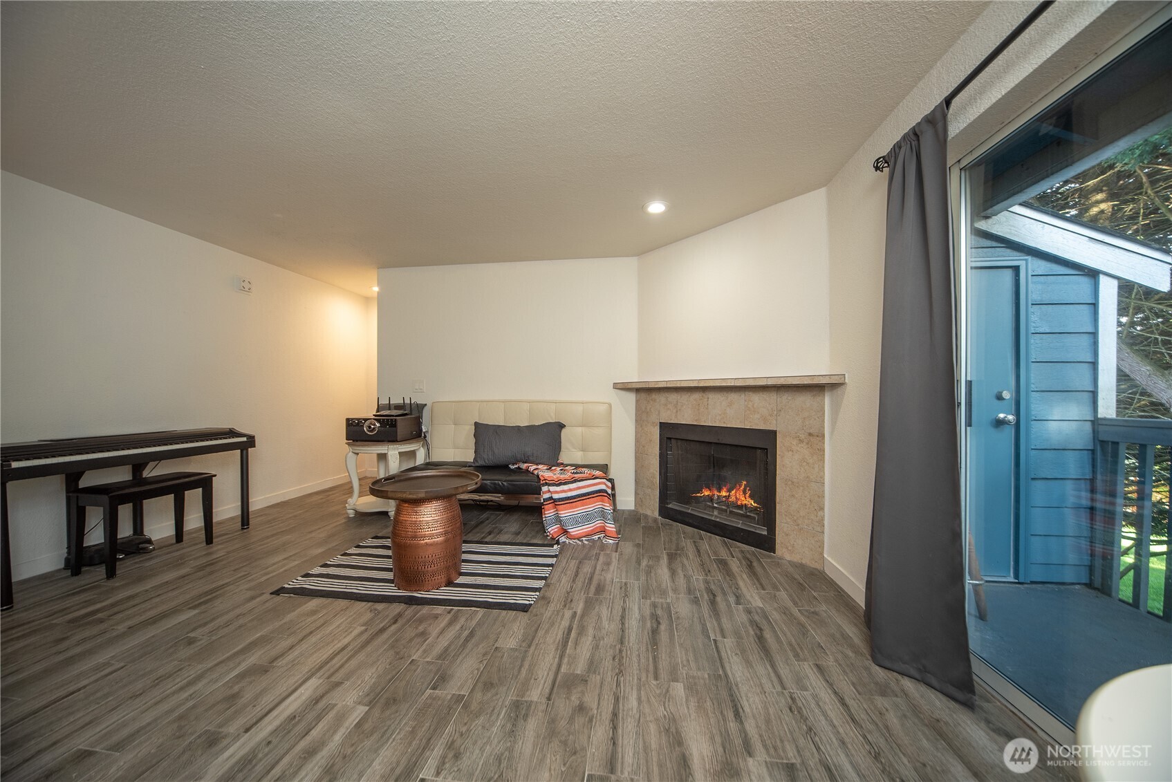 16817 Larch Way Lynnwood WA 98037