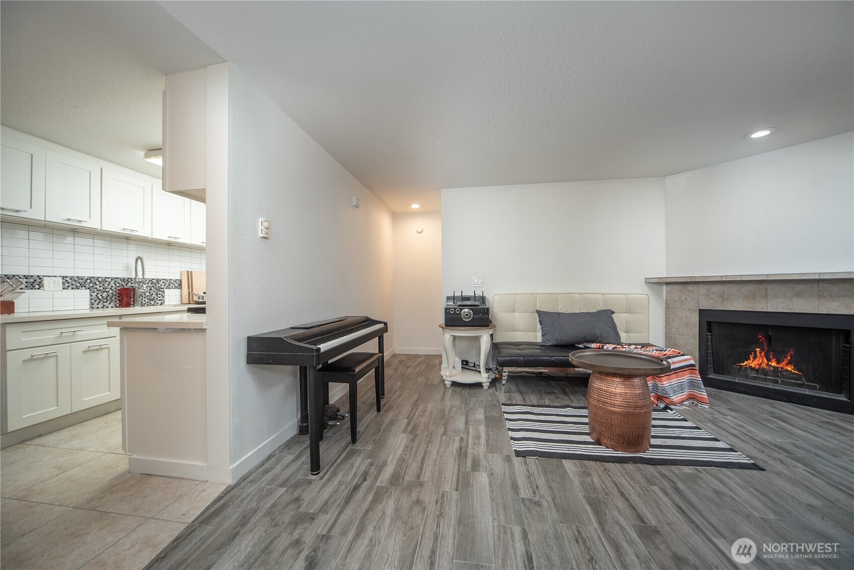 16817 Larch Way Lynnwood WA 98037
