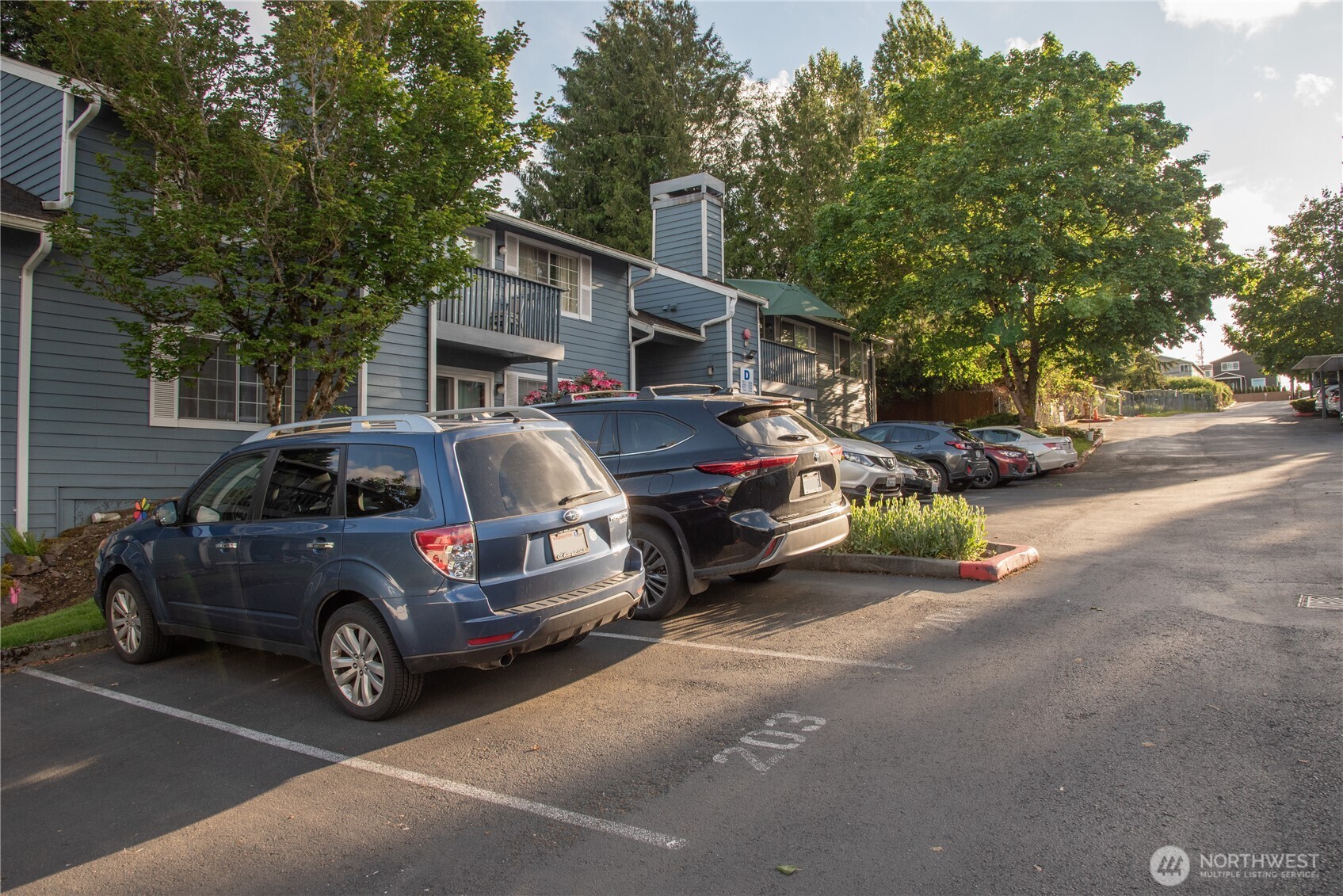 16817 Larch Way Lynnwood WA 98037