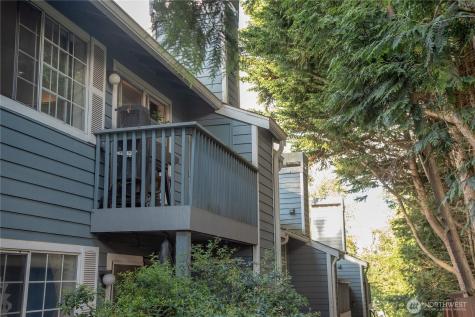 16817 Larch Way Lynnwood WA 98037