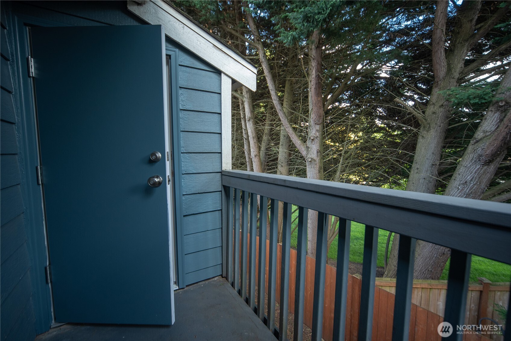 16817 Larch Way Lynnwood WA 98037