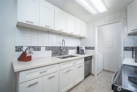 16817 Larch Way Lynnwood WA 98037