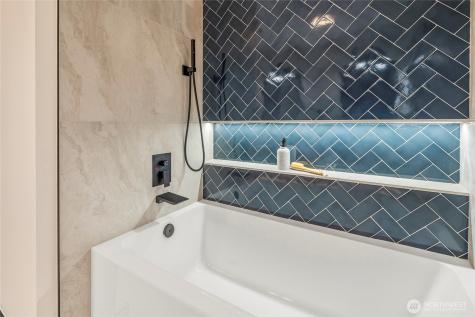 11279 59th Avenue S Seattle WA 98178