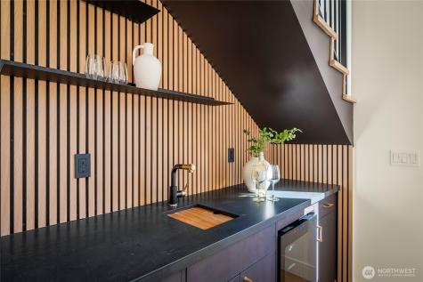 11279 59th Avenue S Seattle WA 98178