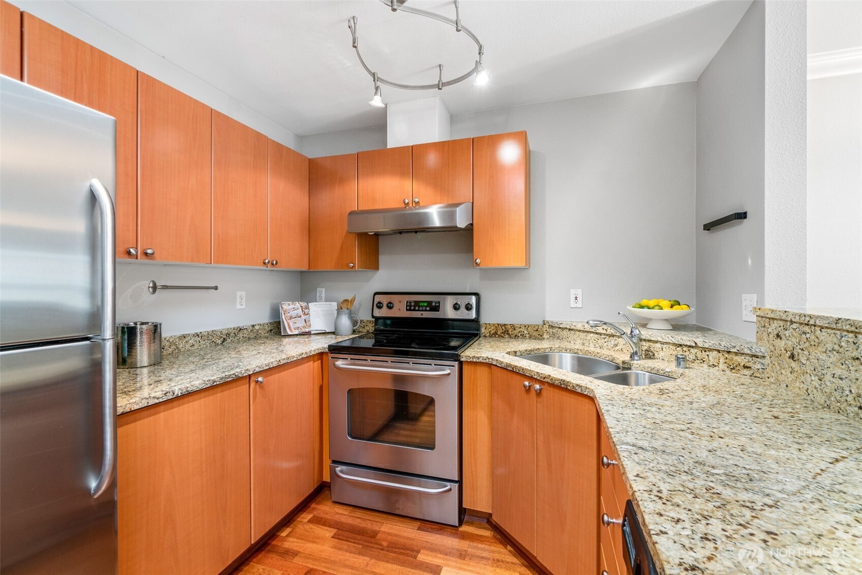 621 5th Avenue N Seattle WA 98109