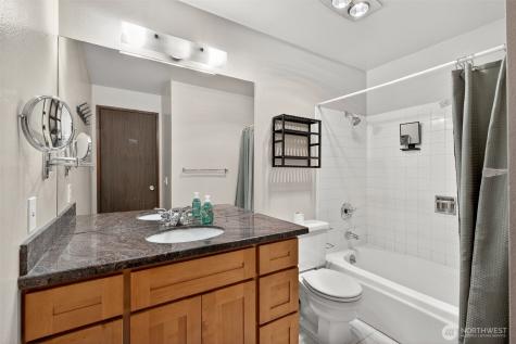 19428 Aurora Avenue N Shoreline WA 98133