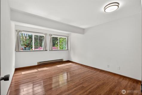 19428 Aurora Avenue N Shoreline WA 98133