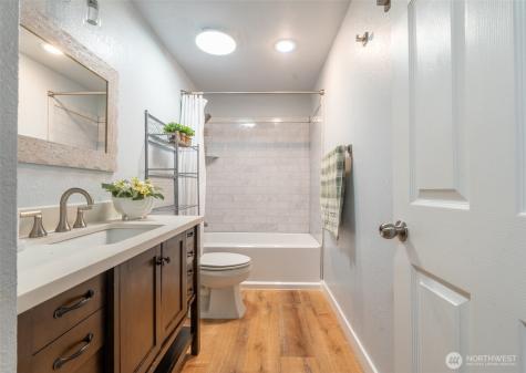 12505 NE 117th Place Kirkland WA 98034