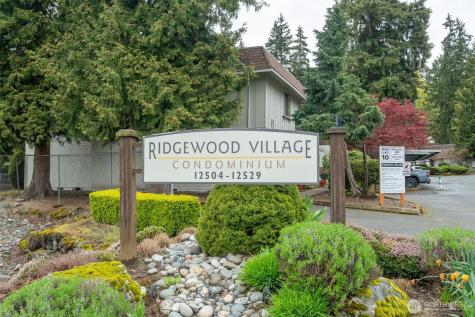 12505 NE 117th Place Kirkland WA 98034