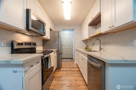 12505 NE 117th Place Kirkland WA 98034