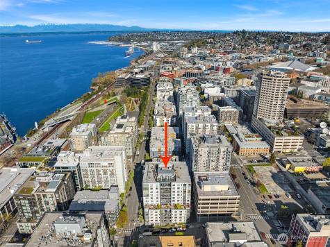 76 Cedar Street Seattle WA 98121