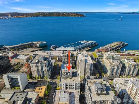 76 Cedar Street Seattle WA 98121