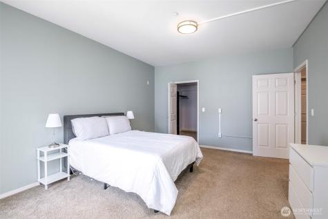 4714 Fairwood Boulevard NE Tacoma WA 98422