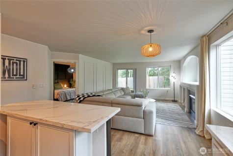 8833 1st Street NE Lake Stevens WA 98258