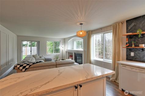 8833 1st Street NE Lake Stevens WA 98258