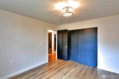 8833 1st Street NE Lake Stevens WA 98258