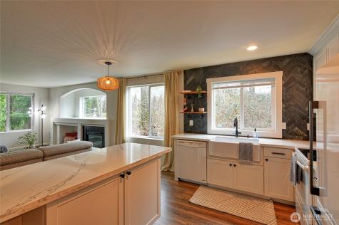 8833 1st Street NE Lake Stevens WA 98258