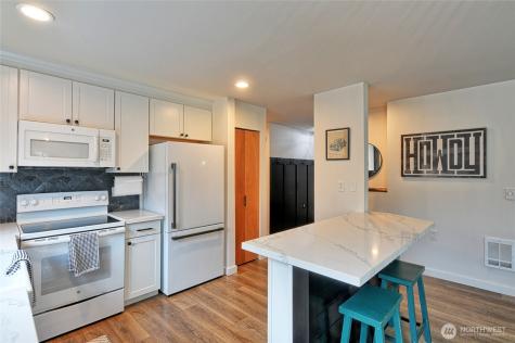 8833 1st Street NE Lake Stevens WA 98258