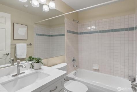 10909 Avondale Road NE Redmond WA 98052