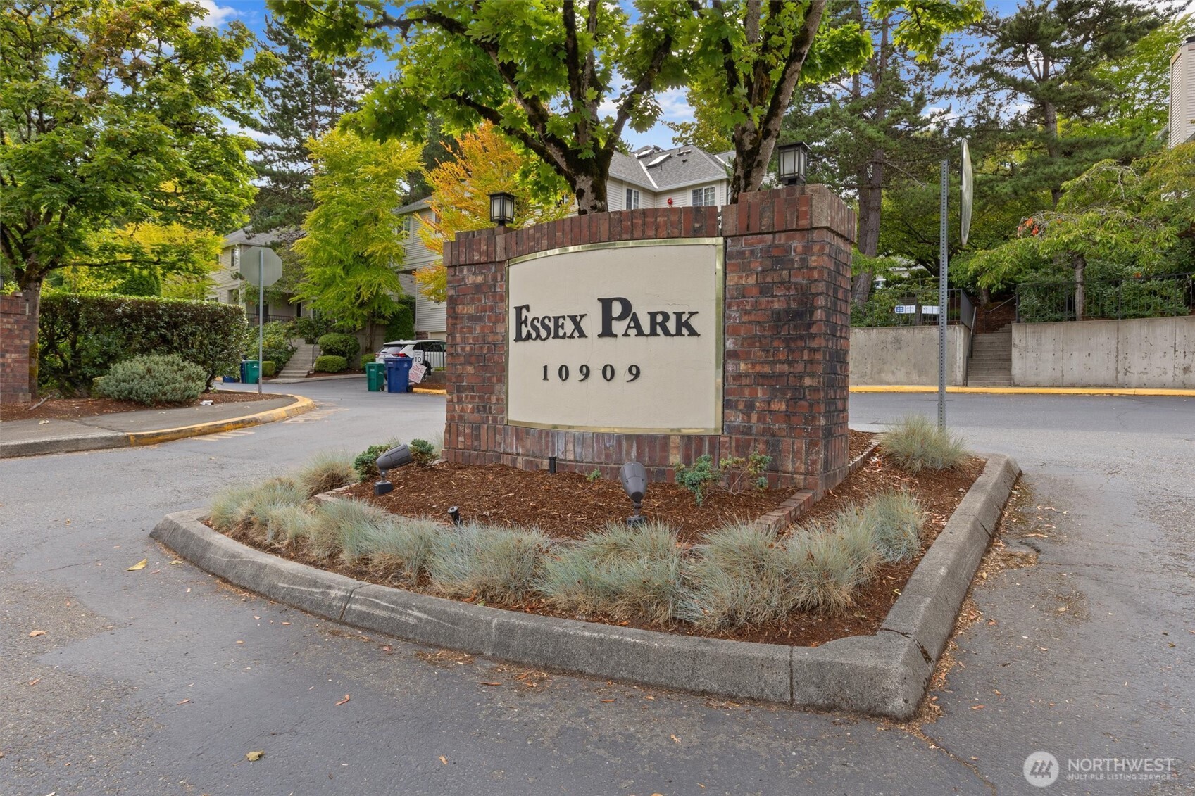 10909 Avondale Road NE Redmond WA 98052