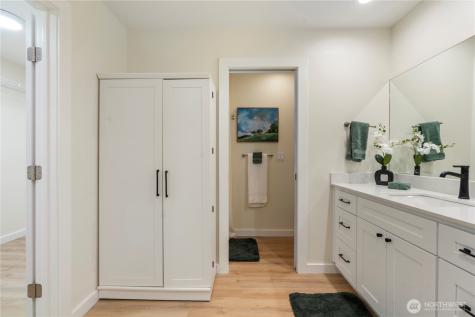 11706 Admiralty Way Everett WA 98204