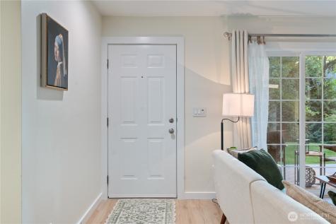 11706 Admiralty Way Everett WA 98204