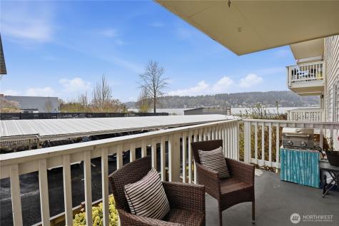5021 Ripley Lane N Renton WA 98056