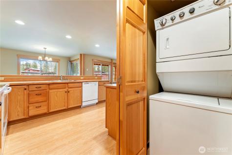 300 Cascadian Court Winthrop WA 98862
