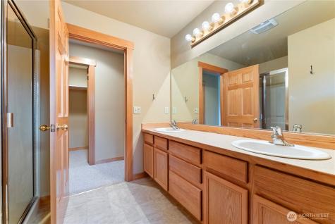 300 Cascadian Court Winthrop WA 98862