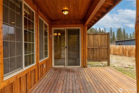 300 Cascadian Court Winthrop WA 98862