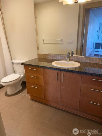 4547 8th Avenue NE Seattle WA 98105