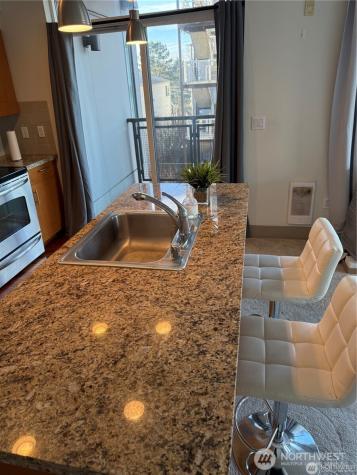 4547 8th Avenue NE Seattle WA 98105
