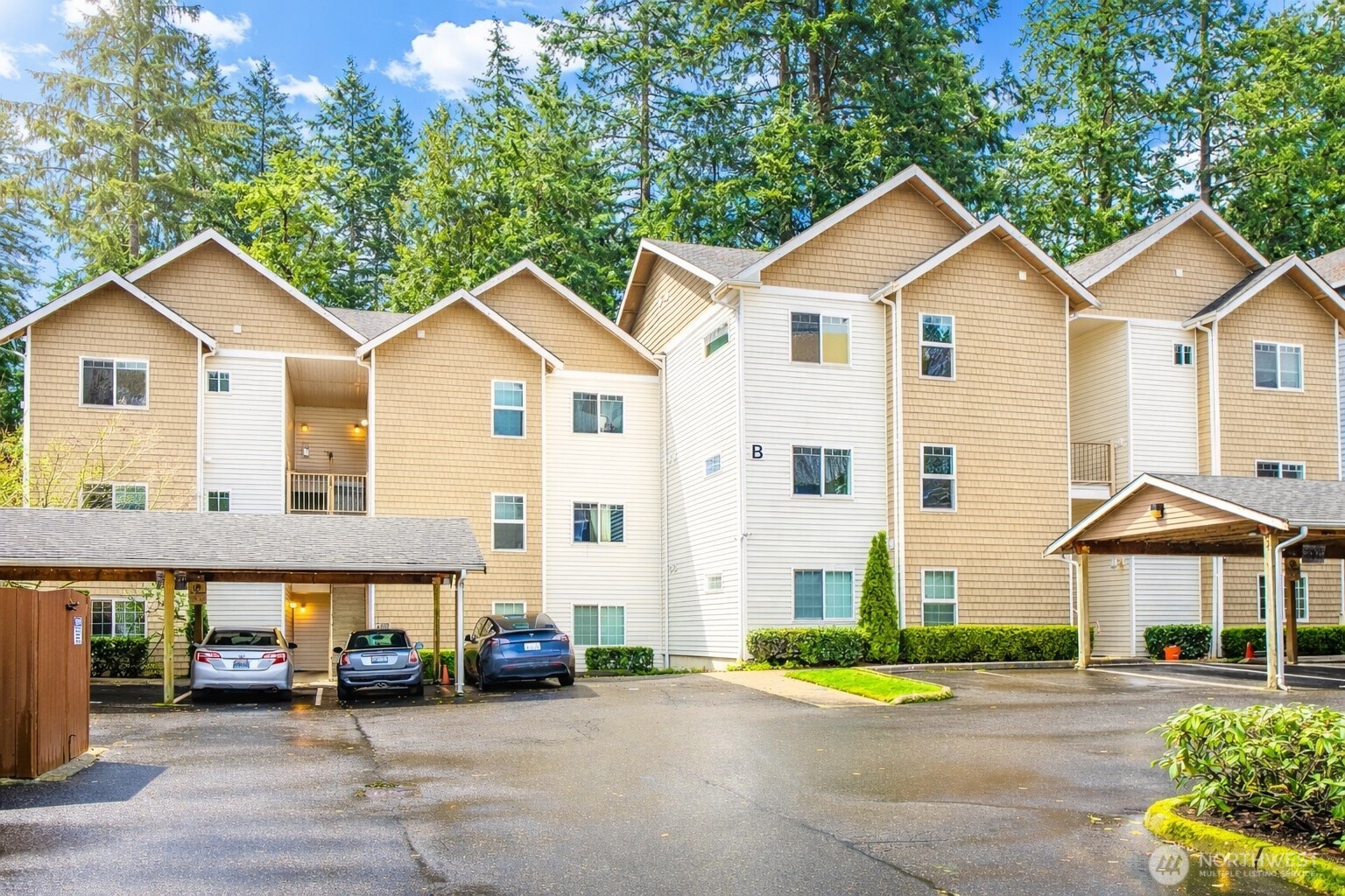 5809 Highway Place Everett WA 98203