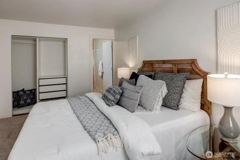 2501 Canterbury Lane E Seattle WA 98112