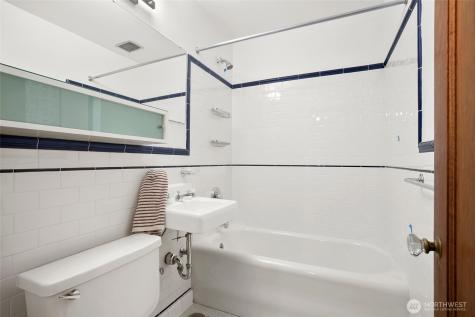 408 Bellevue Avenue E Seattle WA 98102