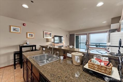 322 W Woodin Avenue Chelan WA 98816