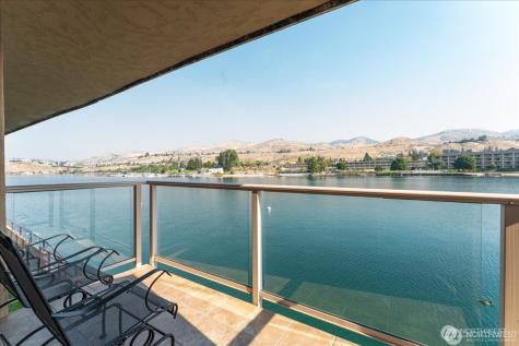 322 W Woodin Avenue Chelan WA 98816